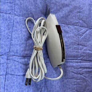 Vintage Speezors, electric scissors perfect for quilting